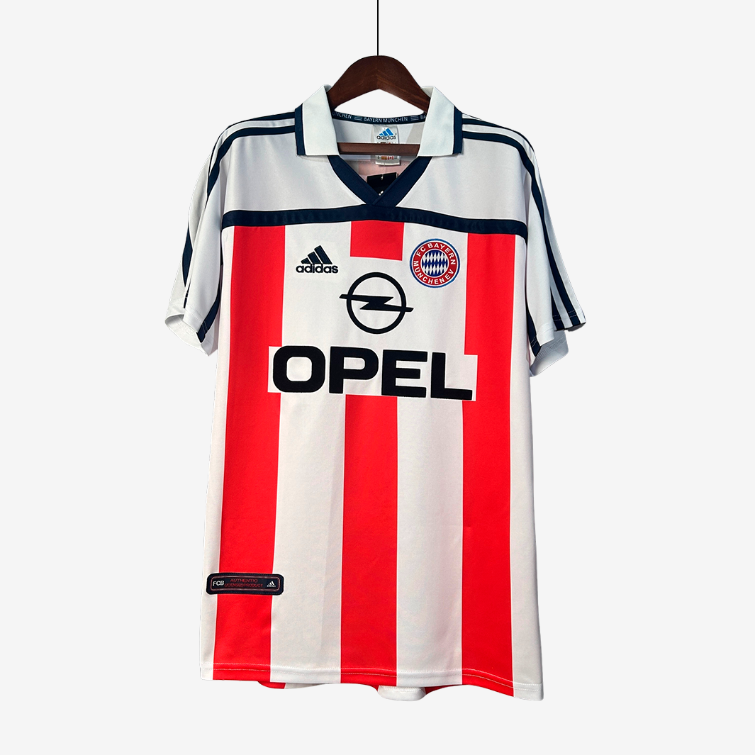 3-28_072aa013-43ff-4fd5-83cf-bf8f81ea1483 Camiseta Visitante Bayern Munich 2000/02 – Versión Retro - Imagen 1