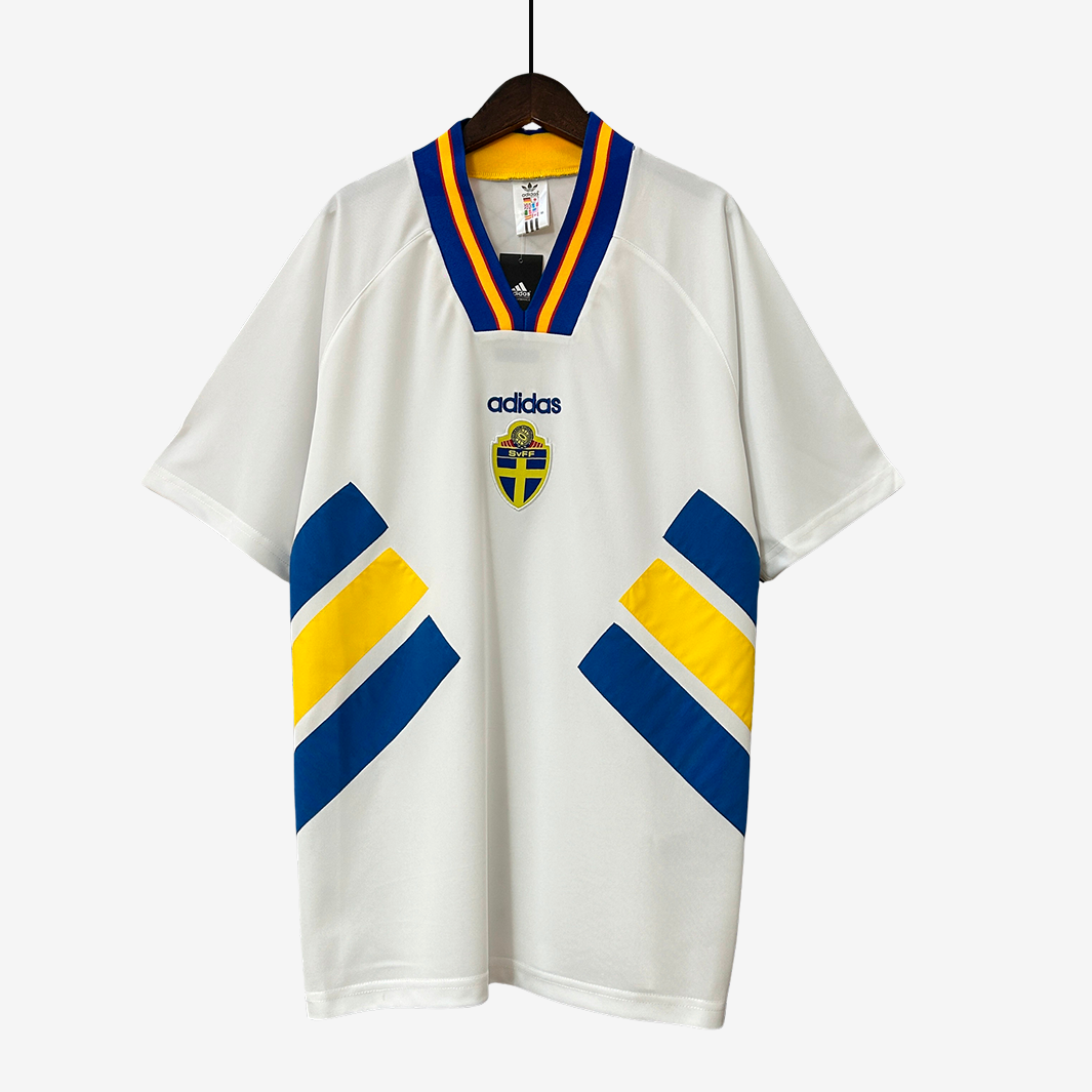 7-175_255c6661-d062-4821-9cb6-683fd50a0cd5 Camiseta Visitante Sweden 1994 – Versión Retro - Imagen 1