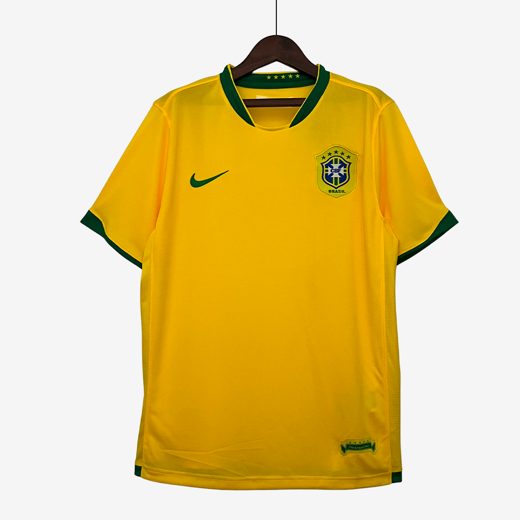8-29 Camiseta Local Brasil 2006 – Versión Retro - Imagen 1
