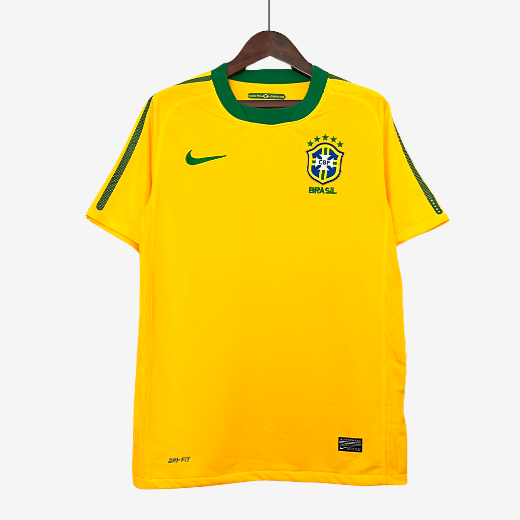 9-21_9d9214b4-63a3-46ec-8eee-a004e1e2694b Camiseta Local Brasil 2010 – Versión Retro - Imagen 1