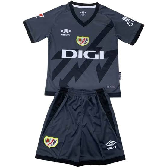 8B946BD8-1D28-4B37-BDC7-FFCAFE27D52F.jpg RAYO VALLECANO III 24/25 CONJUNTO INFANTIL - Imagen 1