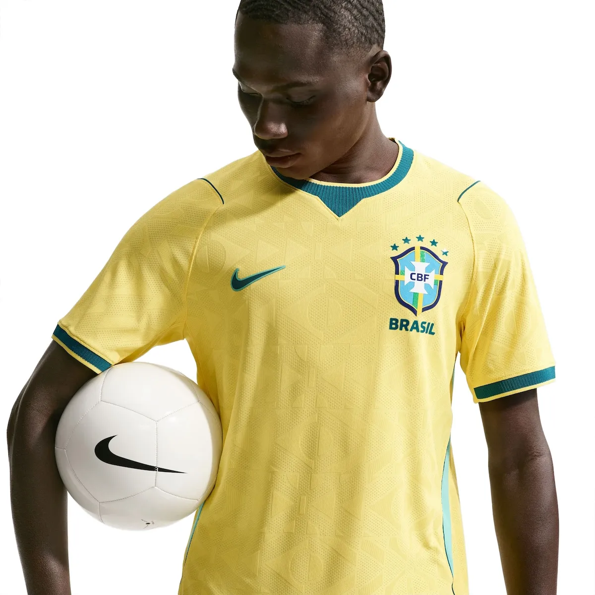 997490RQA13 Camiseta Brasil Version Player 2026/27 - Imagen 1